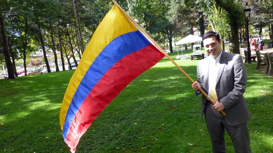 james-diossa-w-colombian-flag
